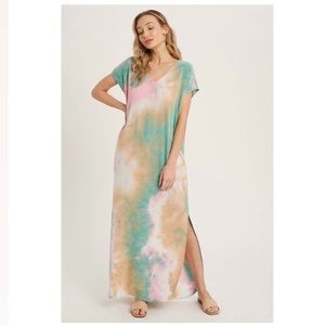SO tie dye maxi t shirt dress shirt sleeve round hem side slits v neck Medium